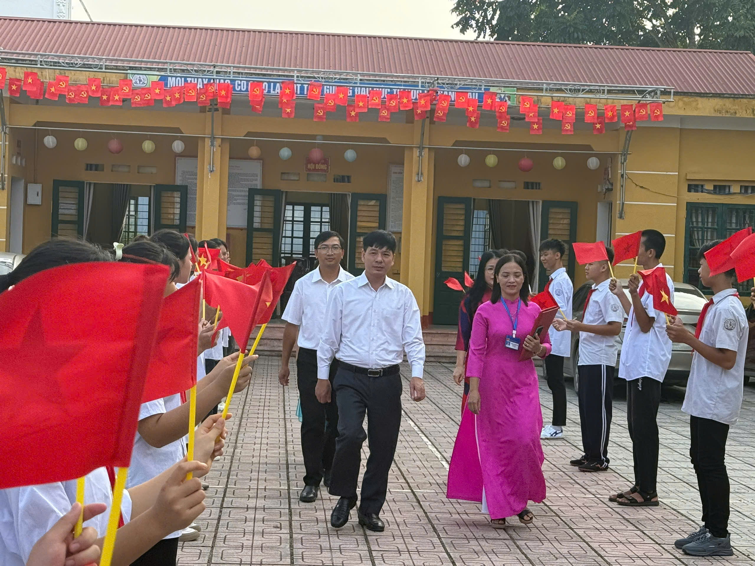Anh-tin-bai